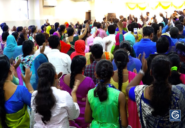 Thousands flocked from different parts of north Karnataka to the Healing & Deliverance Prayer held in Hubli, Karnataka by Grace Ministry on August 15th, 2019.